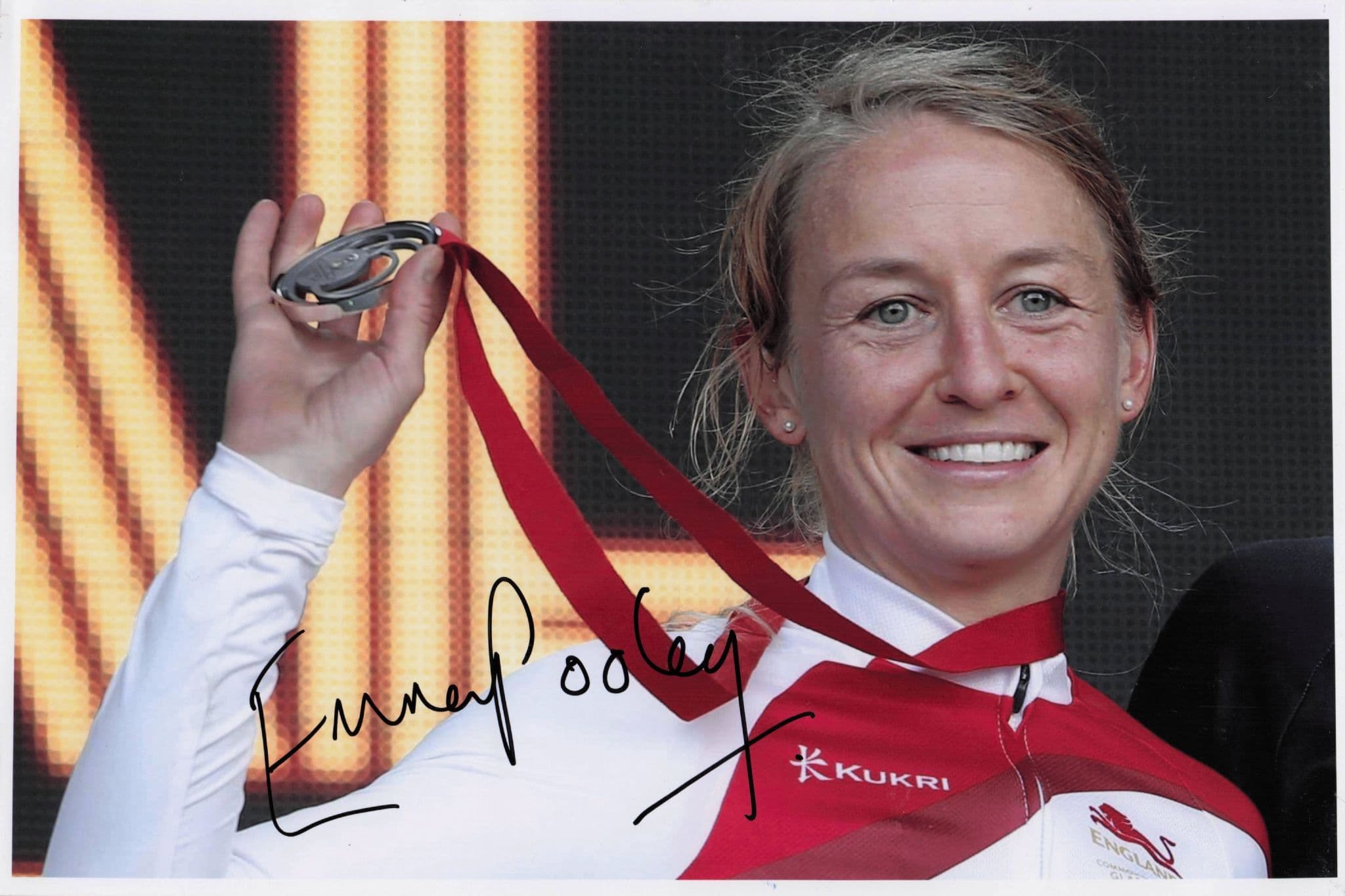 Emma Pooley GB Cyclist Wins 2016 Tour De Yorkshire 12x8 Hand Signed Photo