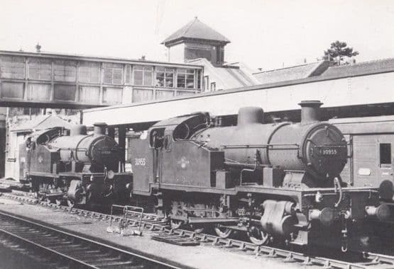 Engine 30955 Train at Exeter Station Devon St Davids Gradient Railway Postcard