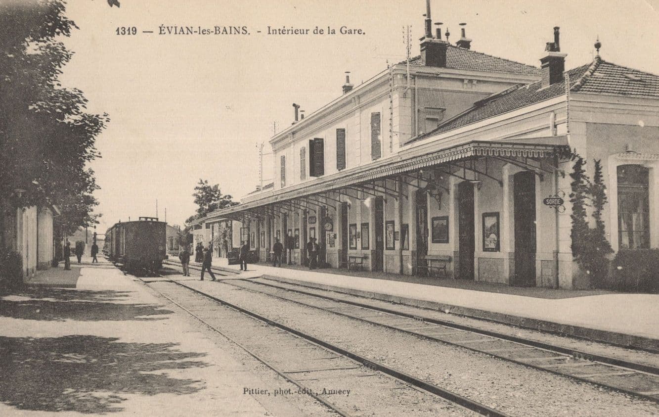 Evian Les Bains Interieur De La Gare Antique Train Station French Postcard