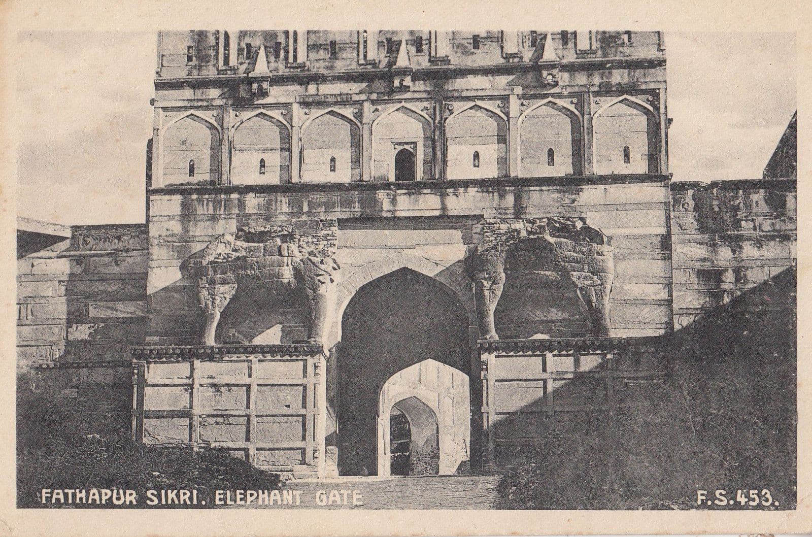 Fathapur Sikri Elephant Gate Antique Indian Postcard816 Antique postcard of Fathapur Sikris Elephant