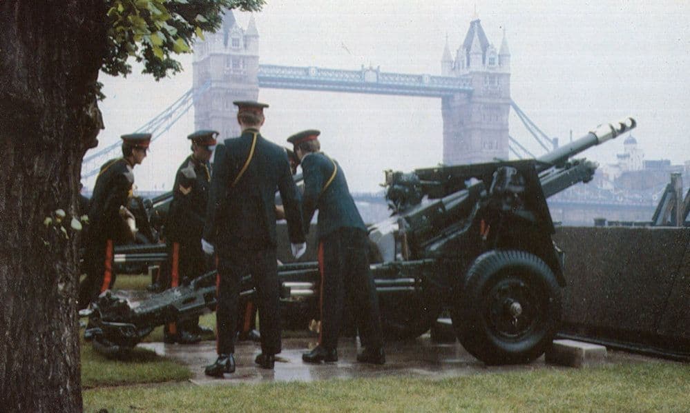 Firing A Military Royal Salute at Tower Bridge 1982 Postcard