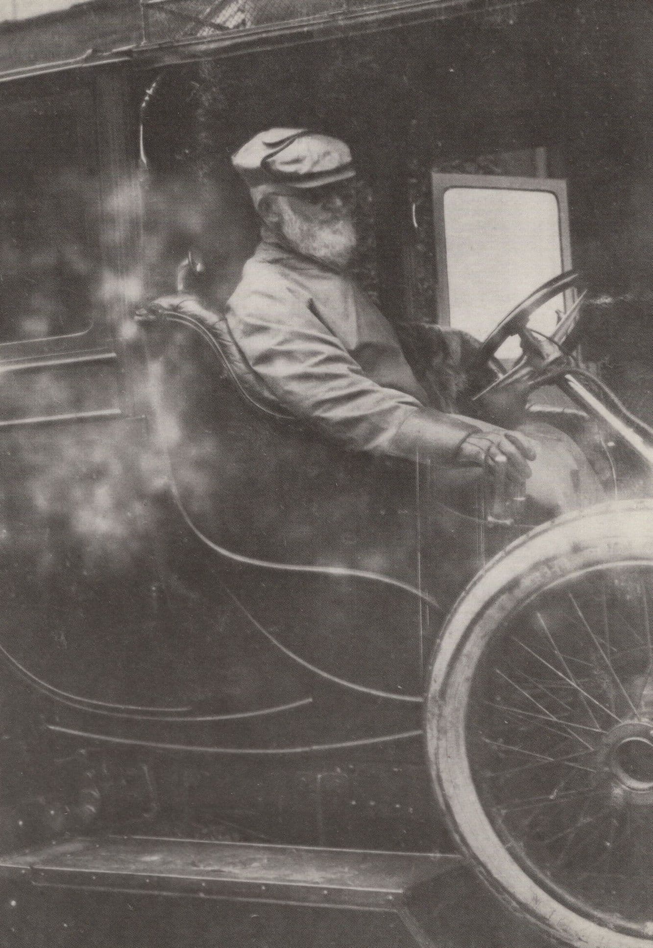 George Bernard Shaw In Sports Classic Car Rare Postcard