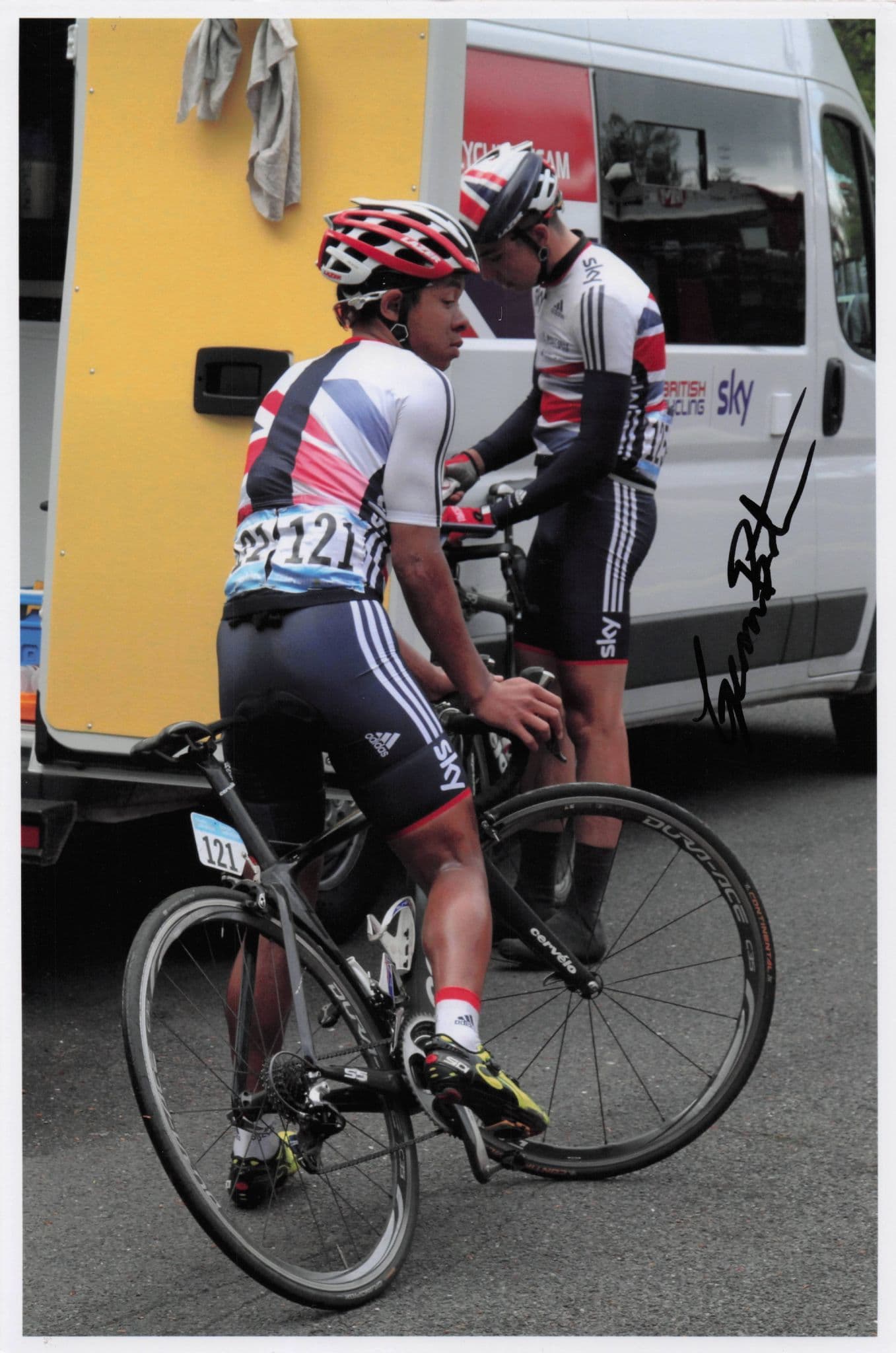 Gerald Ciolek German Cyclist 2015 Tour De Yorkshire 12x8 Hand Signed Photo