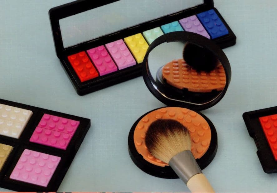 Girls Make Up Box Eye Mascara Shadow Brush Childrens Lego Display Postcard