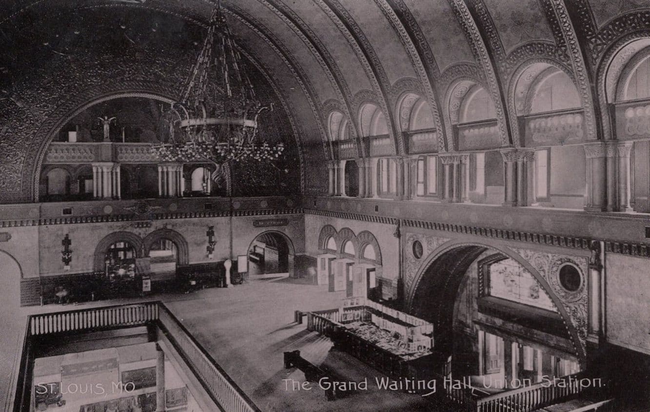 Grand Waiting Hall Union Station St. Louis Missouri  USA RPC Postcard