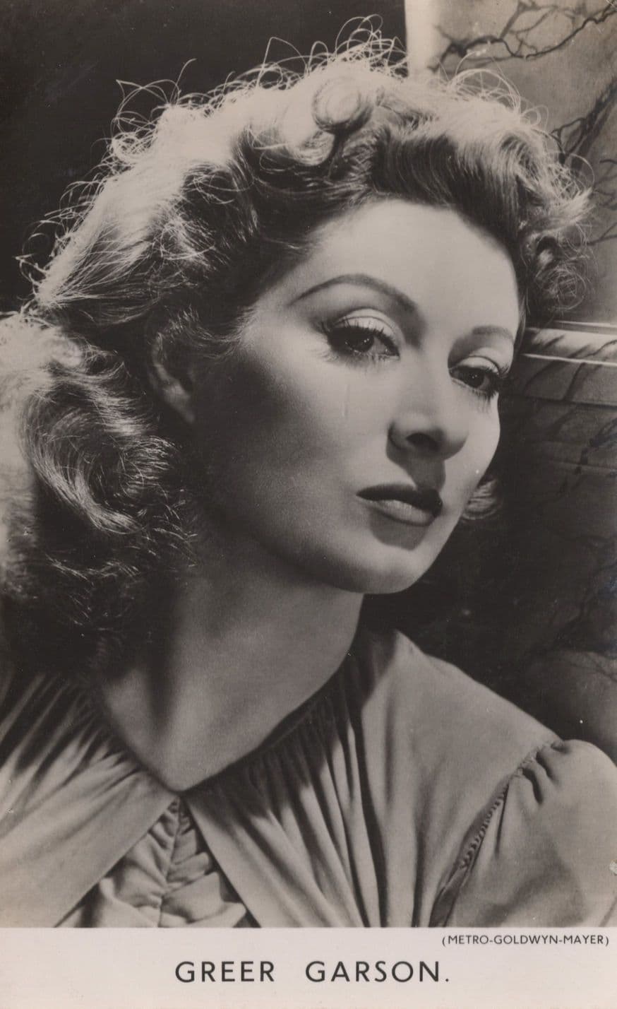 Greer Garson MGM Plain Back Postcard Photo
