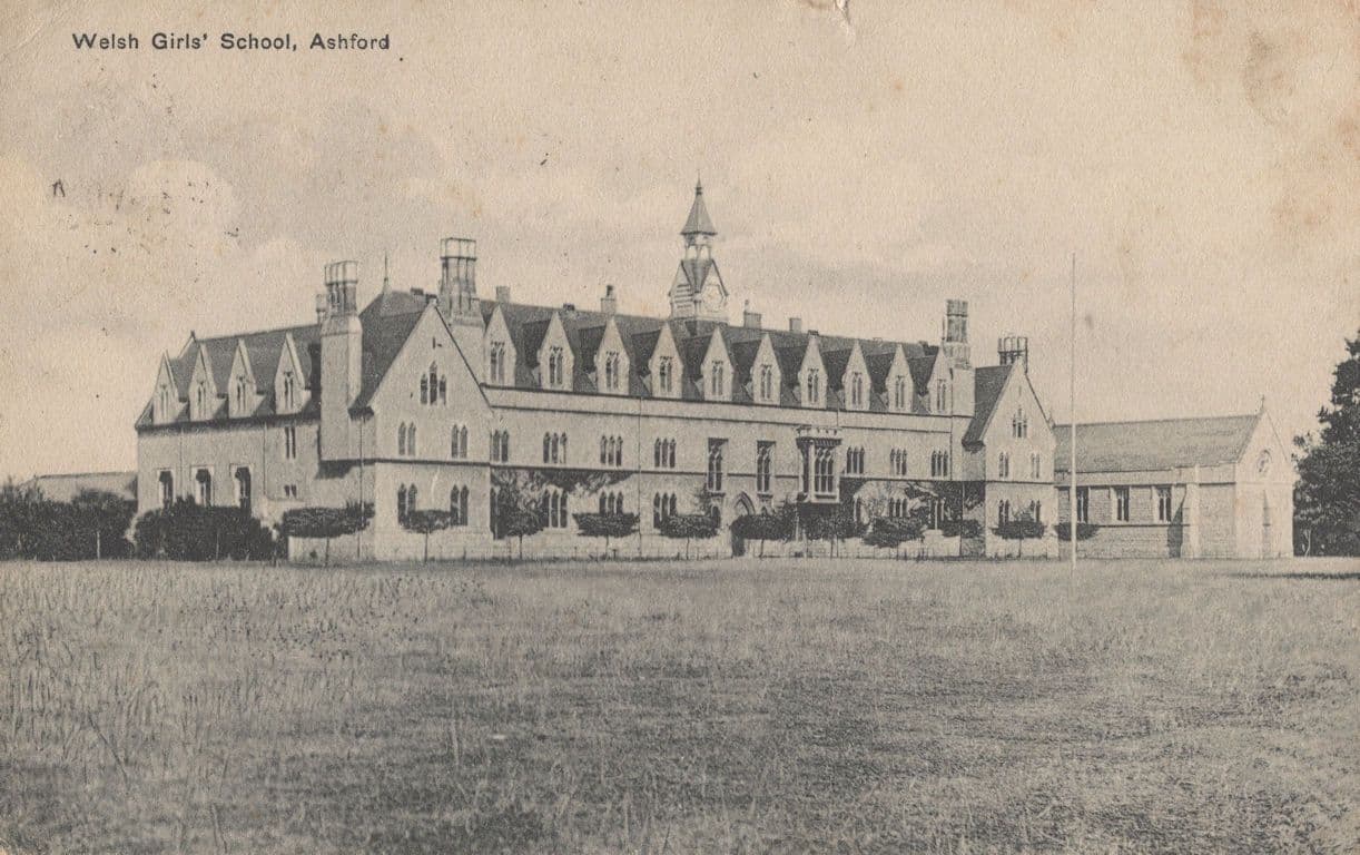 Grounds Of Welsh Girls School Ashford Kent 1910 Postcard