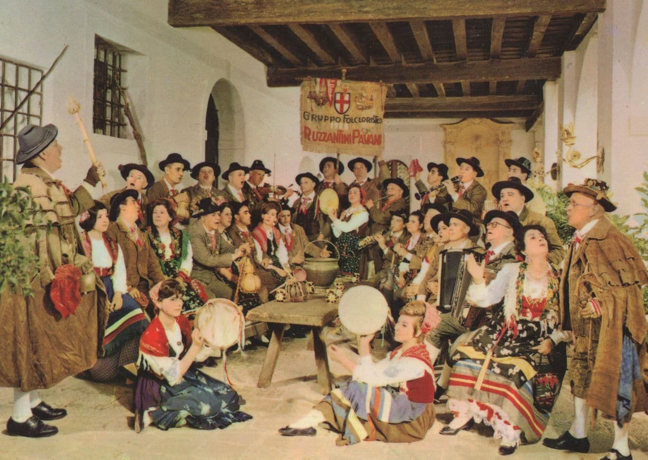 Gruppo Folkloristico Ruzzantini Italian Folklore Music Postcard