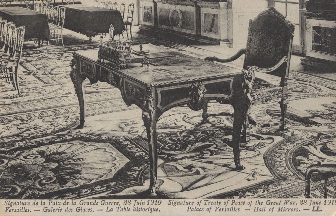 Hall Of Mirrors Versailles French 1919 WW1 Signed Treaty Table Postcard