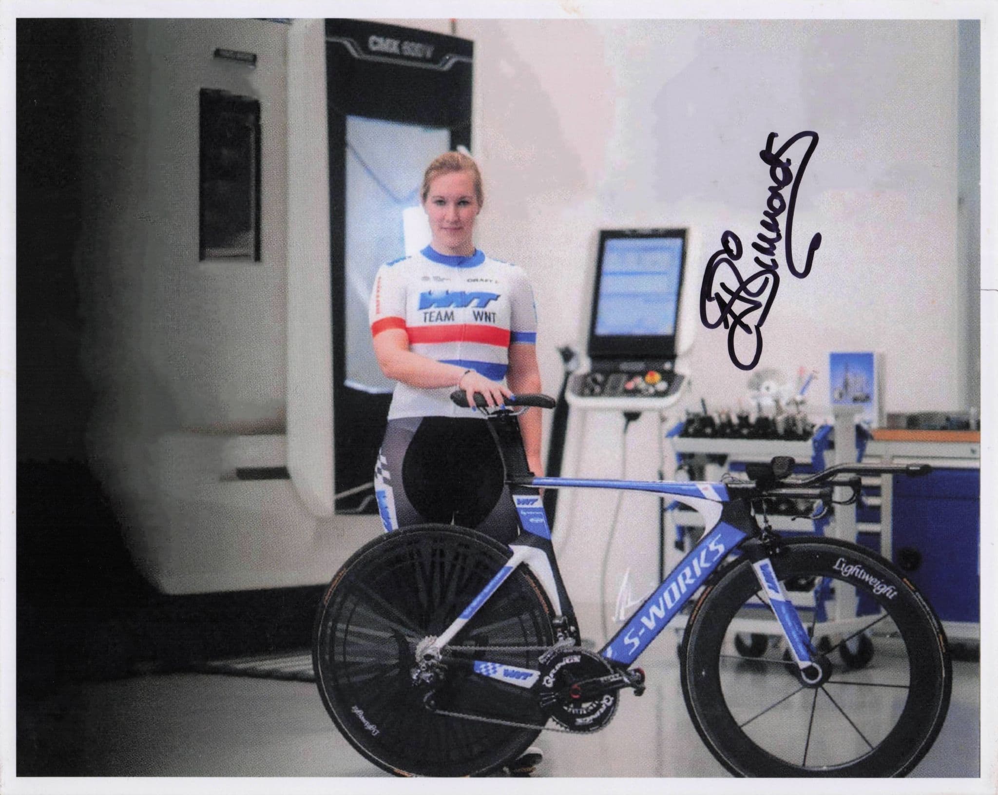 Hayley Simmonds British Cyclist WNT Cycle Team 10x8 Hand Signed Photo