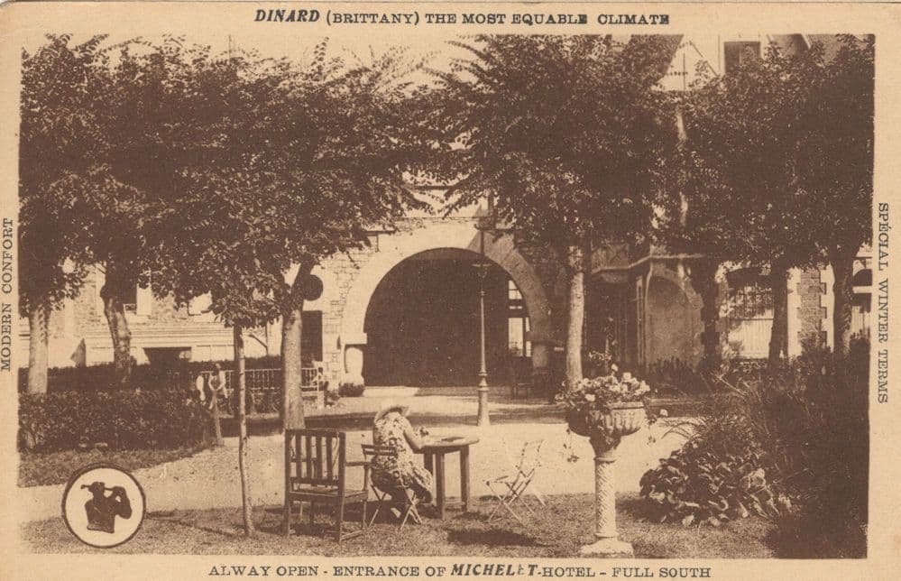 Hotel De La Mer Dinard Golf Golfing Lady Sending Letter French Postcard