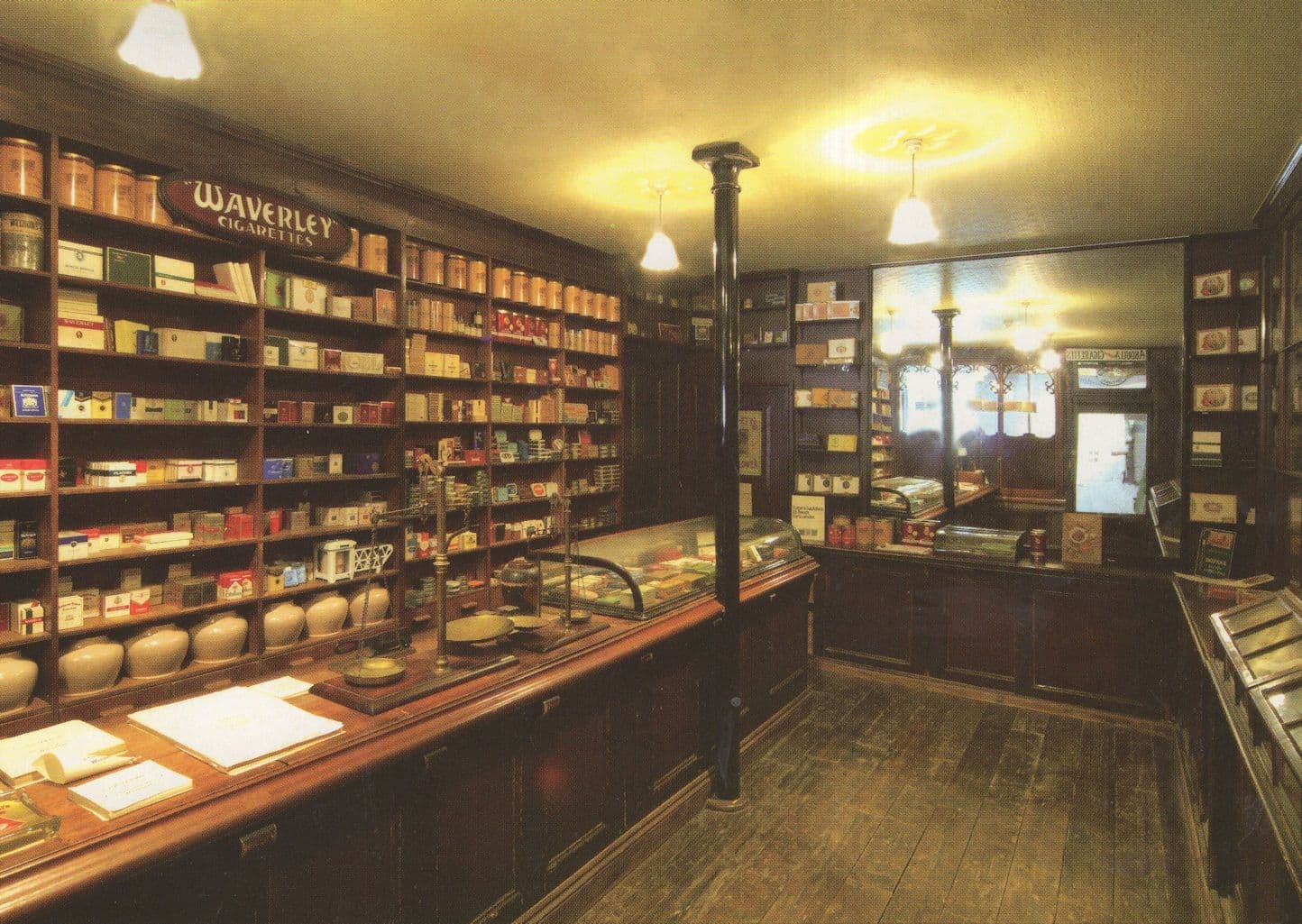 Hunts The Old Chemist Winchester Pharmacy Postcard