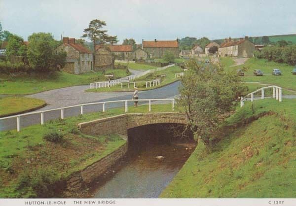 Hutton Le Hope Pensioner Stands At New Bridge  Yorkshire Postcard