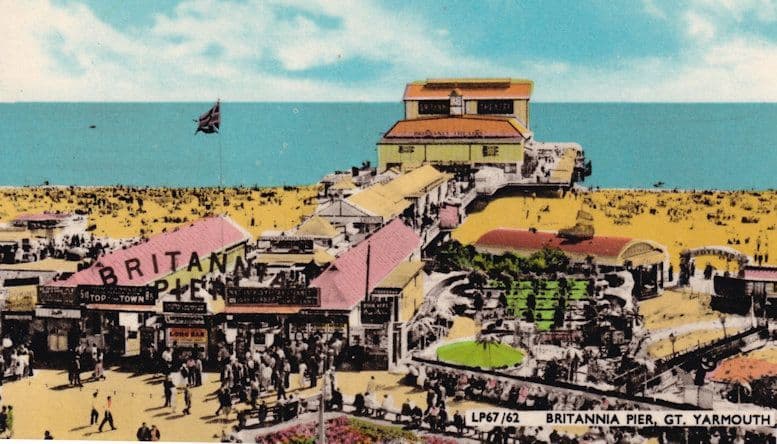 Jack & Jill Theme Park Ride at Britannia Pier Great Yarmouth 1950s Postcard