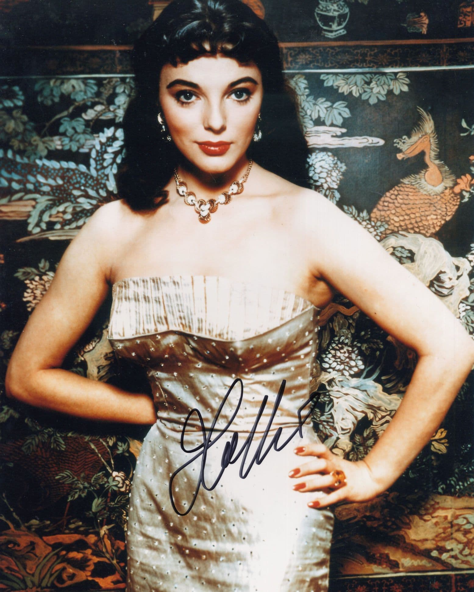 Joan Collins 10x8 Stunning Hand Signed Photo