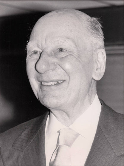 John Gielgud at 79 Years Old Ages Of Man 8x6 Vintage Press Photo