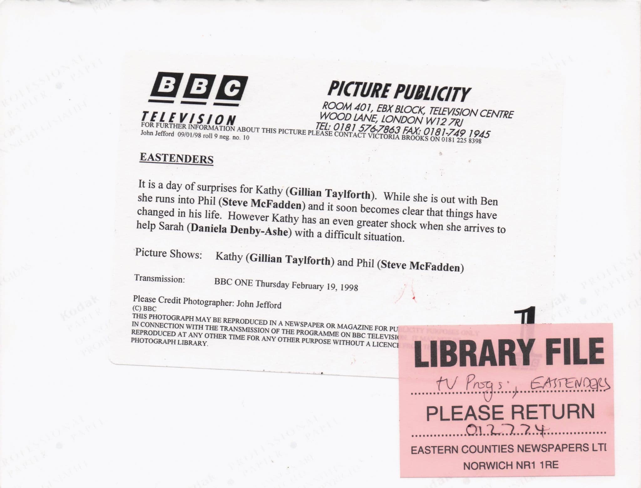 Kathy Gillian Taylforth Clash With Phil BBC Eastenders 1998 Press Photo
