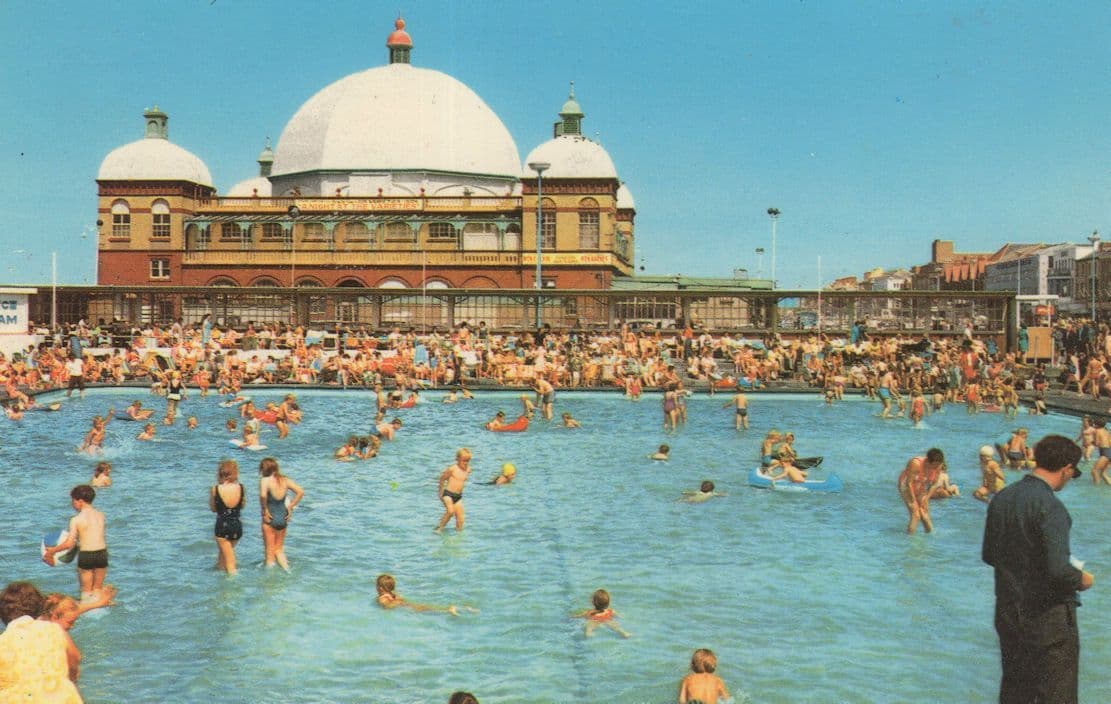 Kiddies Paddling Swimming Pool Rhys Welsh 1970s Postcard