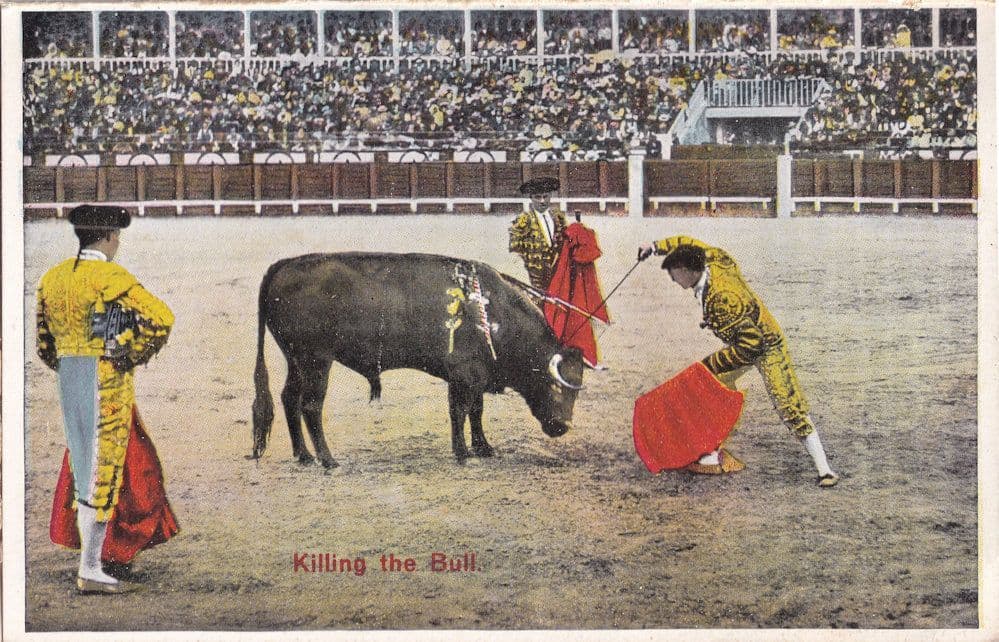 Killing The Bull 1920s Spanish Bullfight Antique Postcard