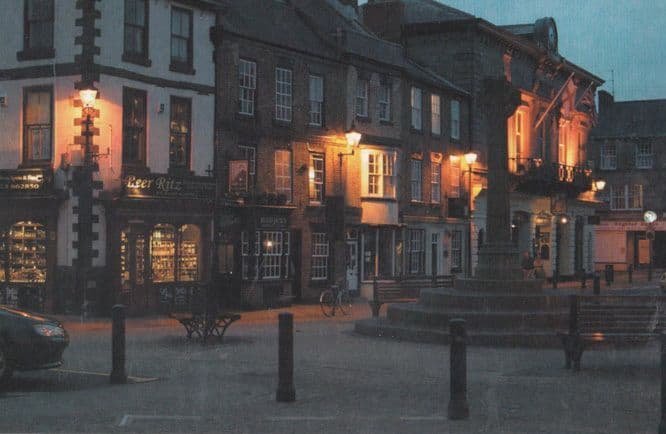 Knaresborough Market Place At Dusk Night Illuminations Off License Postcard