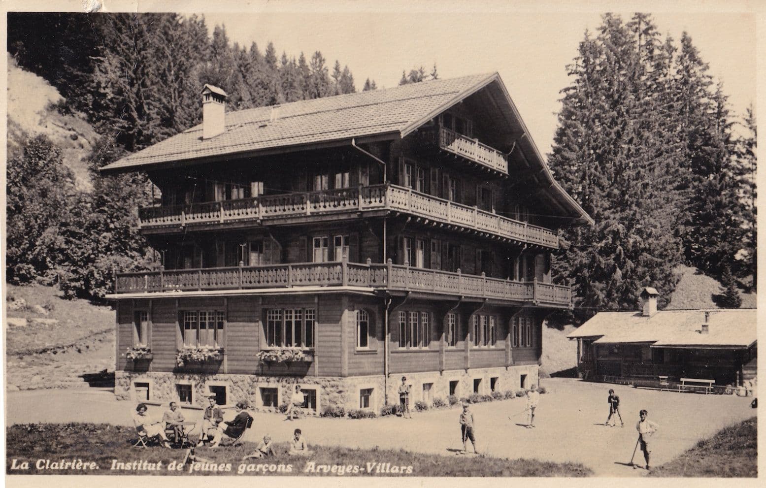 La Clairiere Institut De Jeunes Garcons Arveyes Villars France Postcard
