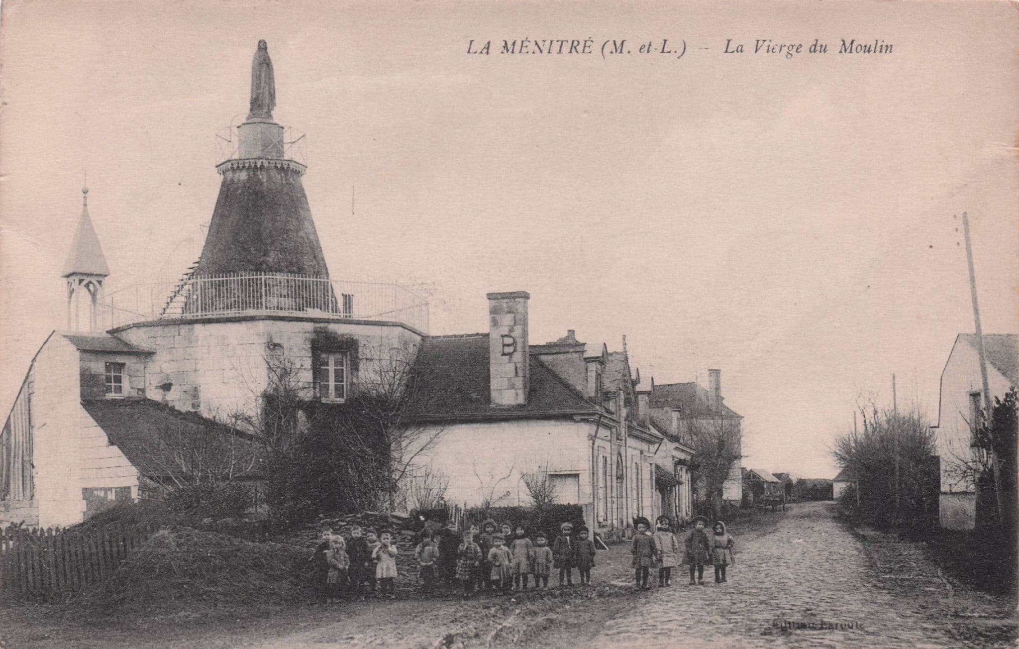 La Menitre La Chapelle du Moulin Old French Postcard