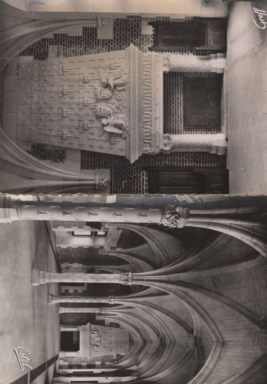 Le Chateau D'Amboise Hall Of The State General French 2x Postcard