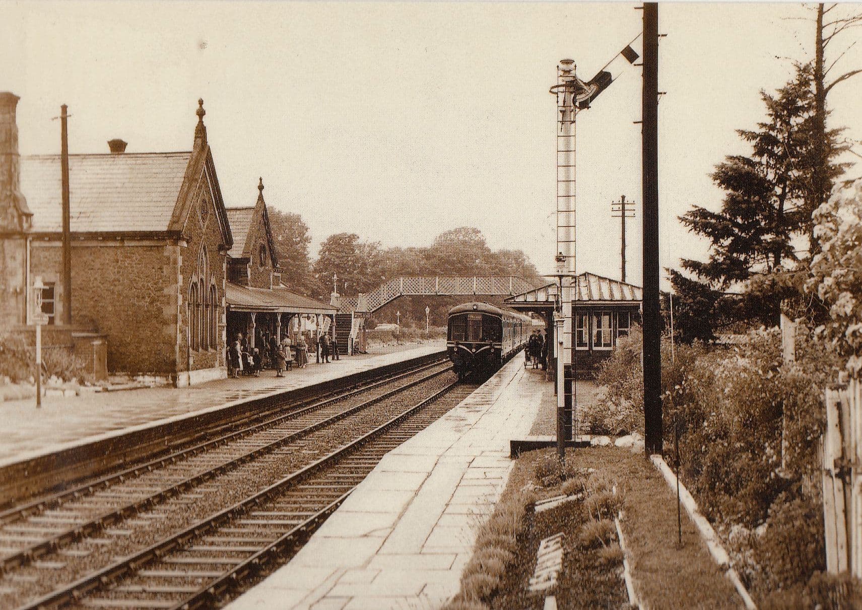 Lianrwst Train On Llandudno Junction Blaenau Line Railway Postcard
