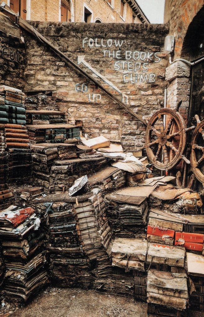 Libreria Acqua Alta Venice Italy Italian Book Shop Courtyard Antique Books Postcard