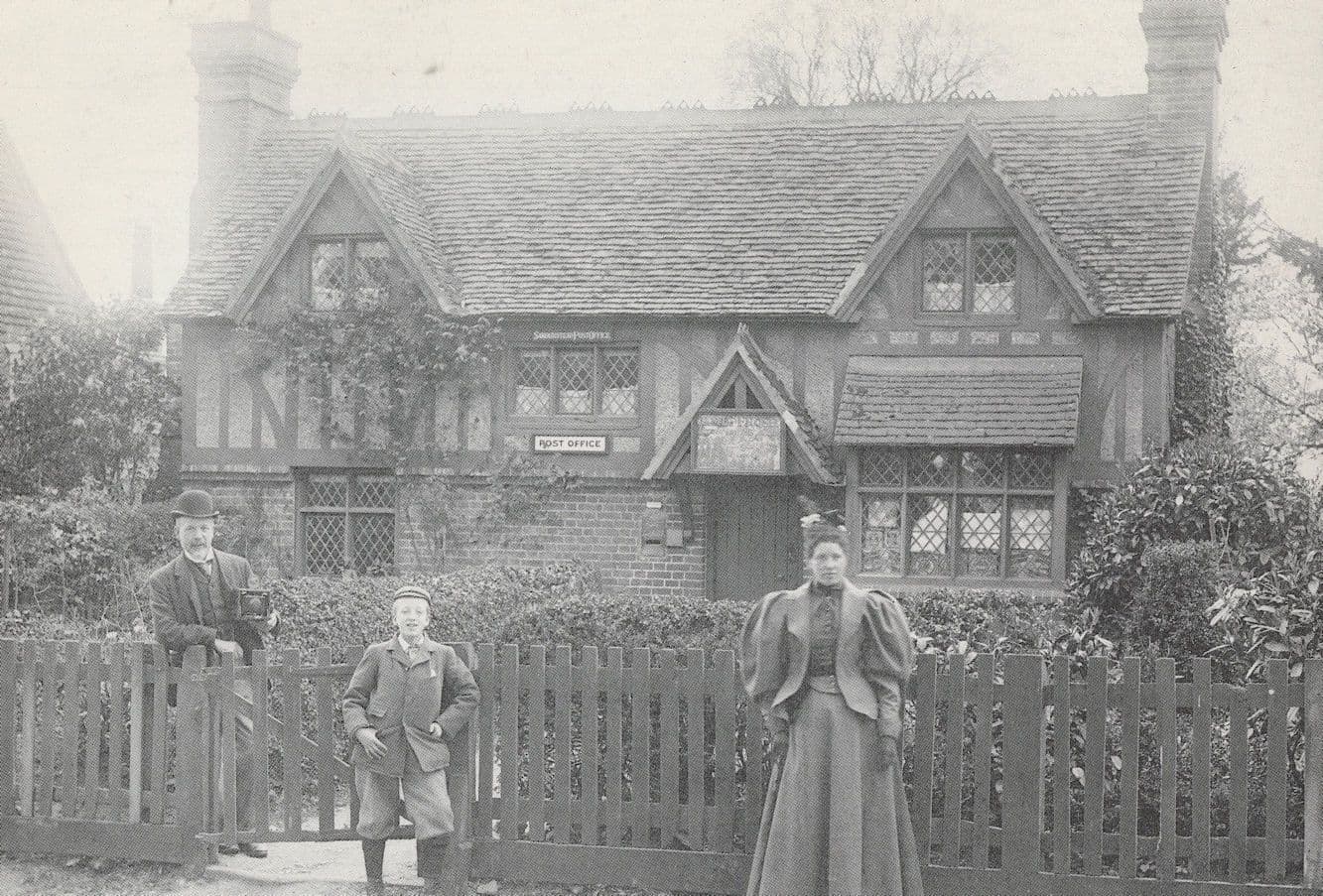 Limpsfield Road Hamsey Green Surrey River Postcard