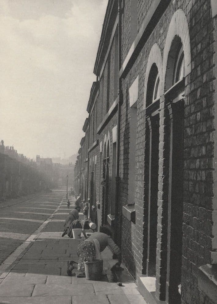 Liverpool 1954 BBC Hulton Picture Library Photo Postcard