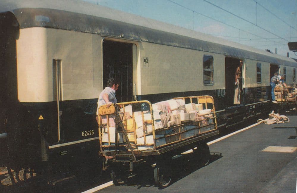 Loading German Train BpDST Nurnberg Im Zug E3766 Postcard