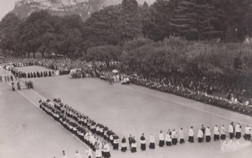 Lourdes La Benediction Des Malades Real Photo Postcard