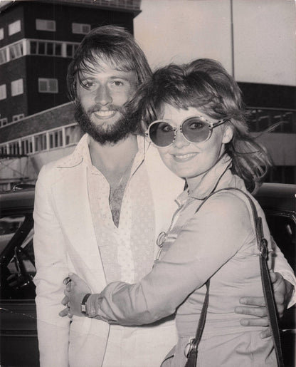 Lulu Maurice Gibb The Bee Gees 1973 Divorce 9x7 Vintage Press Photo