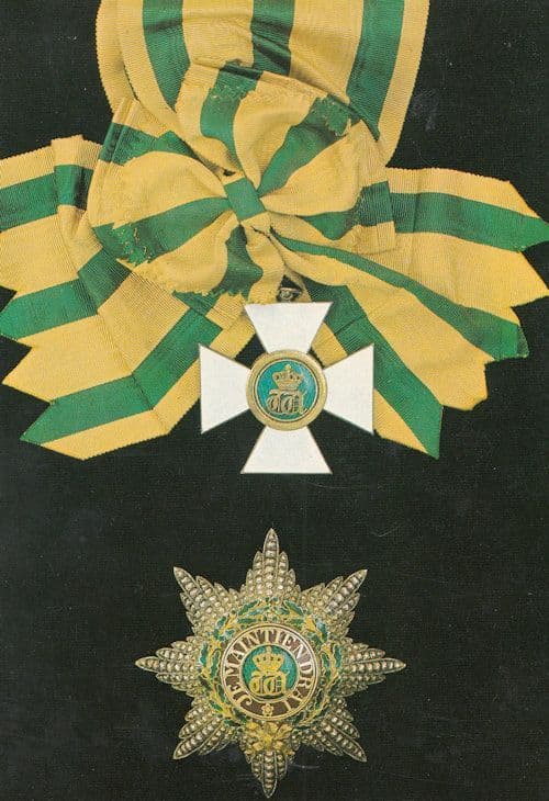 Luxembourg Order Of Oak Crown WW1 Badge Of Order Medal Postcard