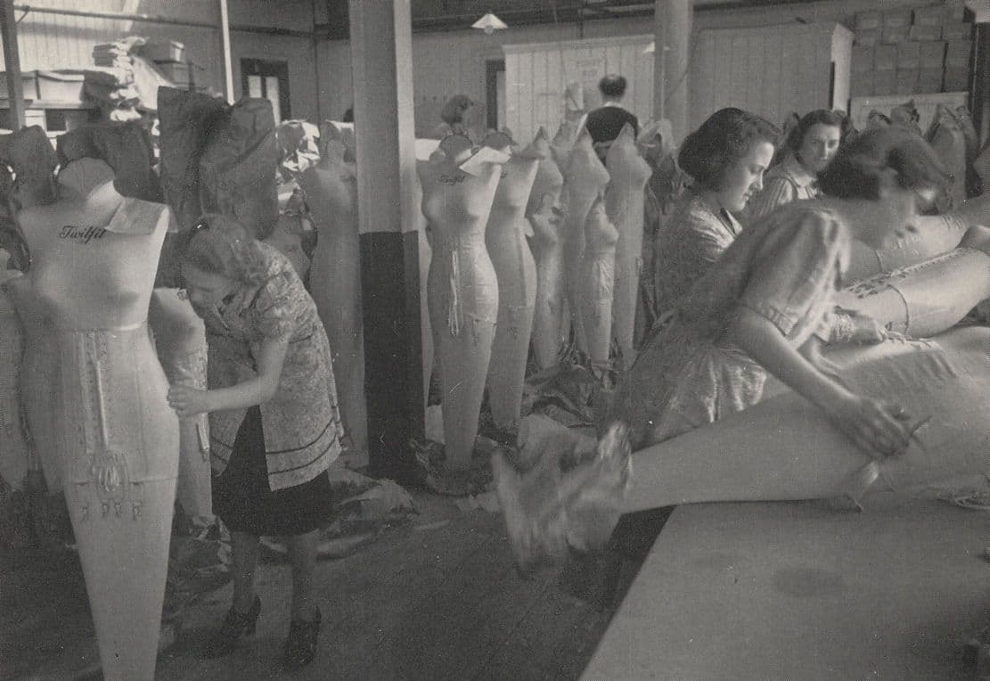 Mannequin Doll in 1939 Portsmouth Hampshire BBC RPC Postcard