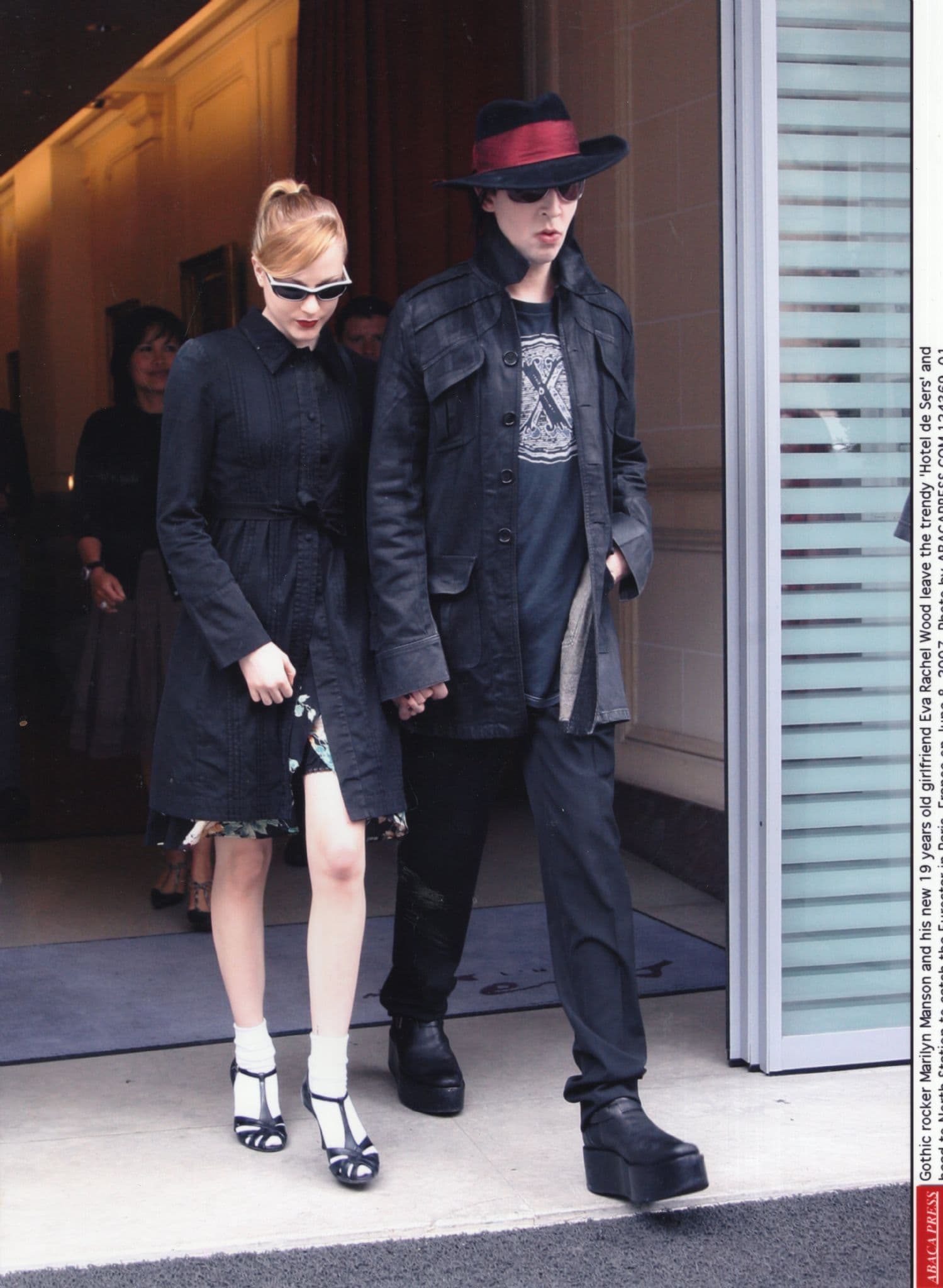 Marilyn Manson Catching Eurostar Train 10x8 French Press Photo