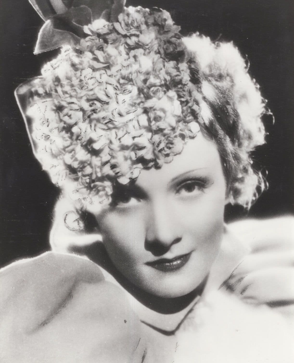 Marlene Dietrich London Archives International 10x8 Photo Print