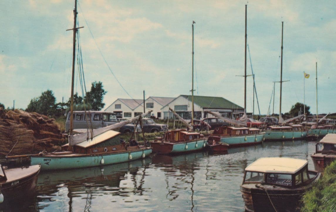 Martham Staithe Great Yarmouth Potter Heights Norfolk 1970s Postcard