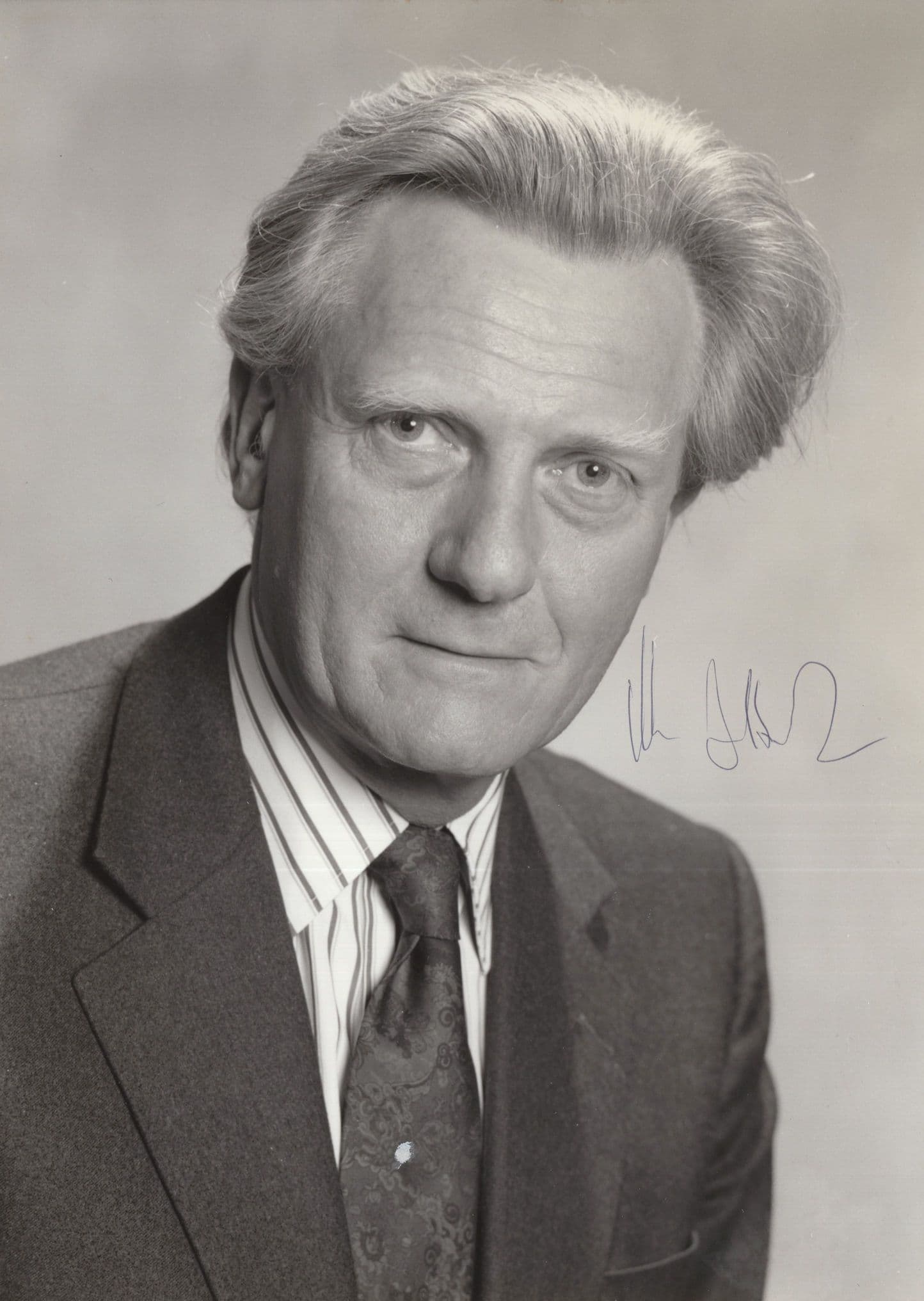 Michael Hesseltine Large 8x6 Conservative MP Hand Signed Photo