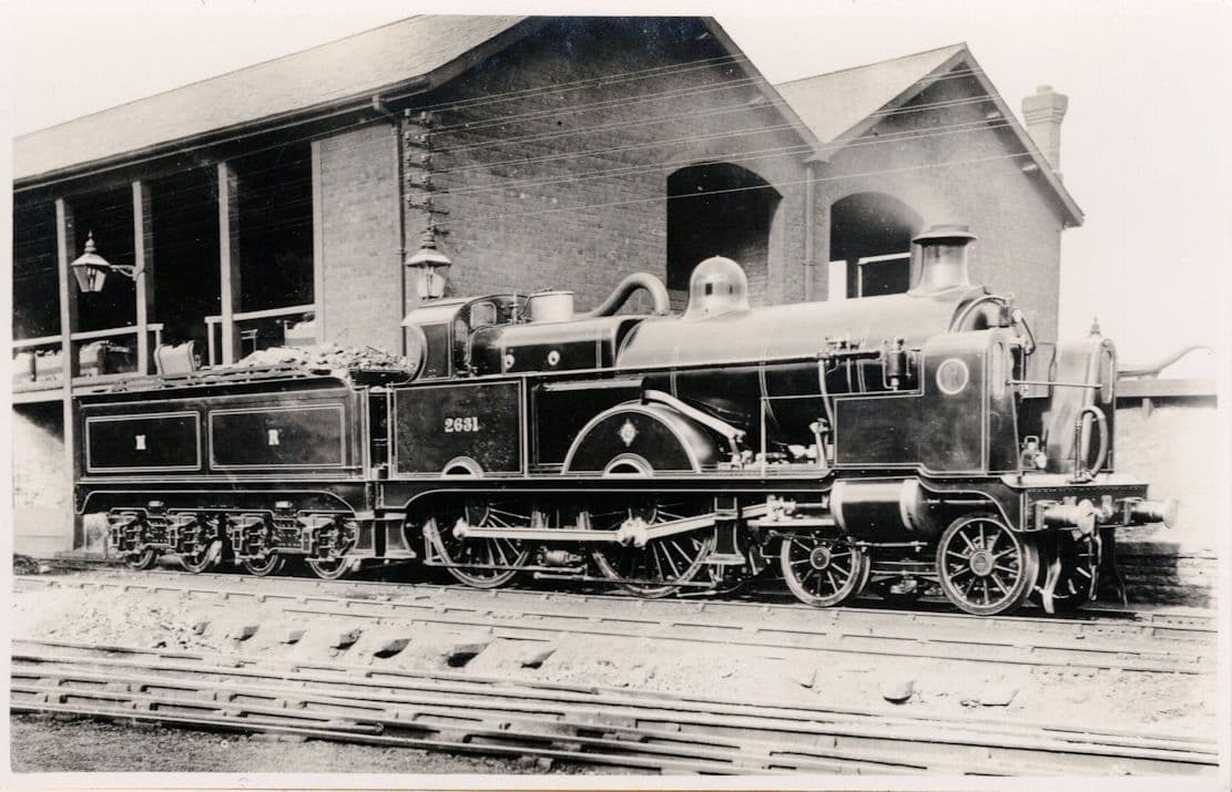 Midland Railways 2631 Train at Leeds Station Old RPC Postcard