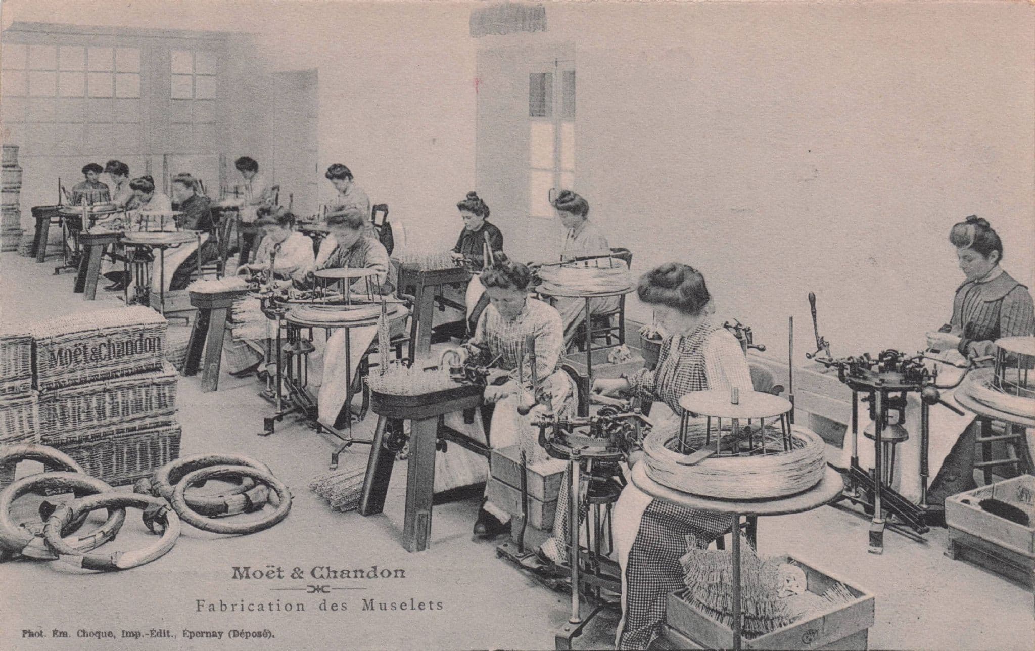Moet & Chandon Fabrication De Muselets French Old Advertising Postcard