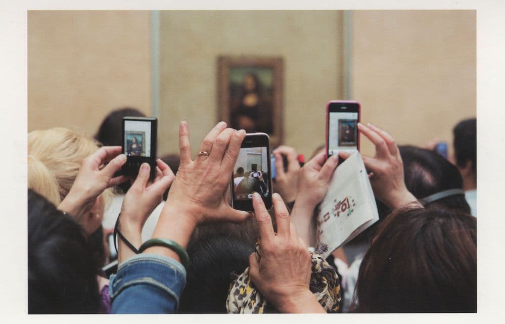 Mona Lisa Mobile Phone Parade Of Pictures Le Louvre Paris Postcard