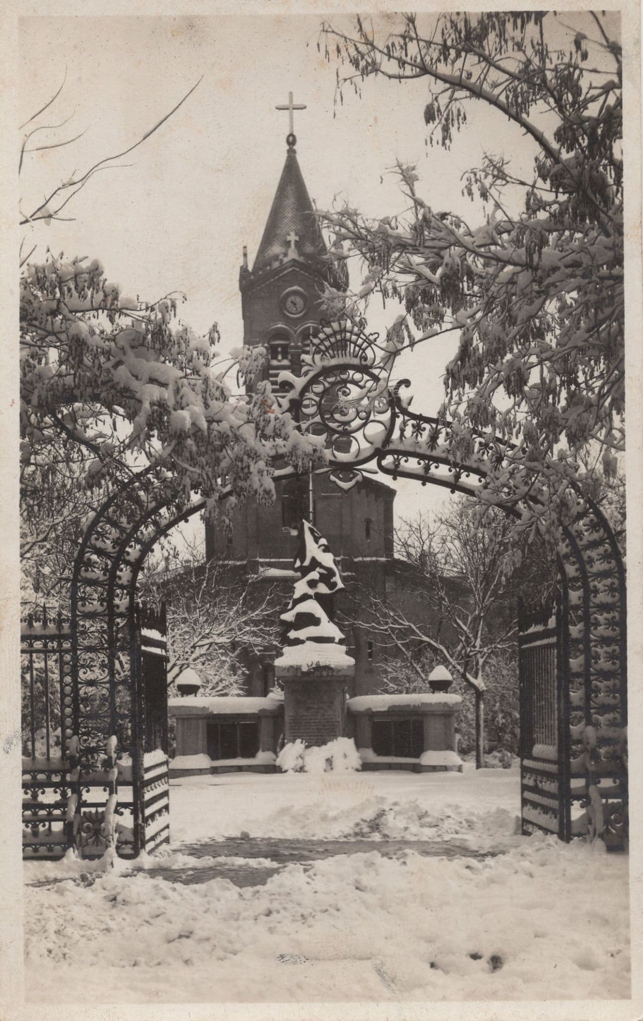 Monument Aux Morts At Winter Snow French Old RPC Postcard