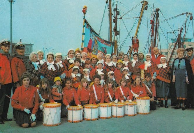Oostende Vissersplein 5 Sekretariaat Friture Blanche Ship Crew Postcard
