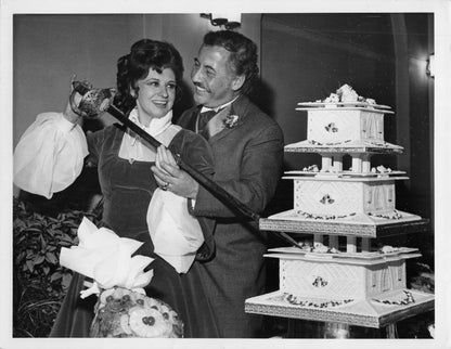 Pat Phoenix Marries Coronation Street Real TV Lover 1972 Large Press Photo