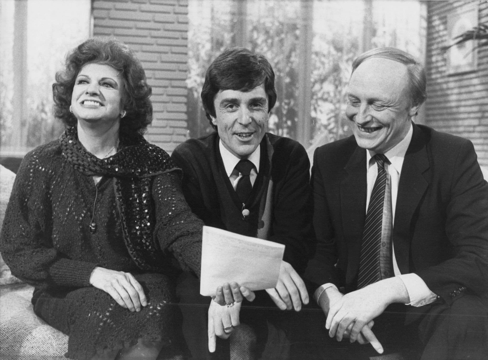 Pat Phoenix With Labour MP Prime Minister Neil Kinnock Large Press Photo