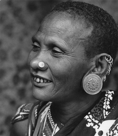 Pete Island Woman Kenya Nose Jewellery Ear Plugs African 8x8 Press Photo