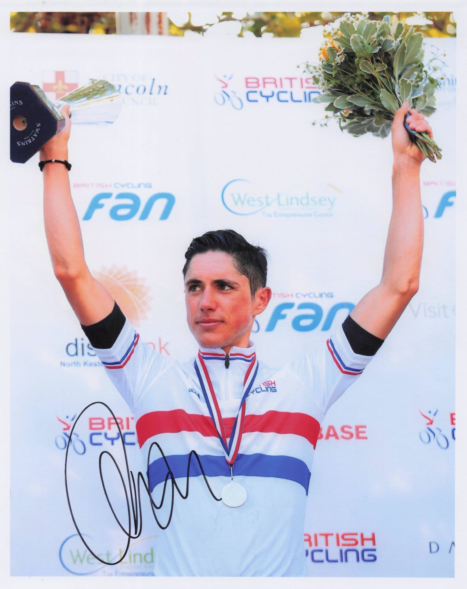Peter Kennaugh MBE Manx Cycling Jersey 2015 Race 10x8 Hand Signed Photo