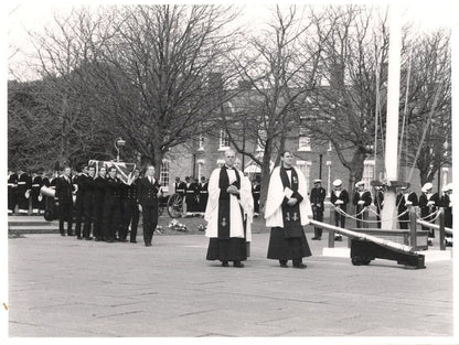 Portsmouth Hampshire Military RAF Funeral Captain Weapon Trials 9x7 Press Photo